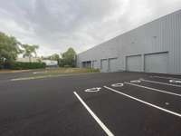 logistics - Activités / Bureaux À Louer - gallery thumbnail - 2