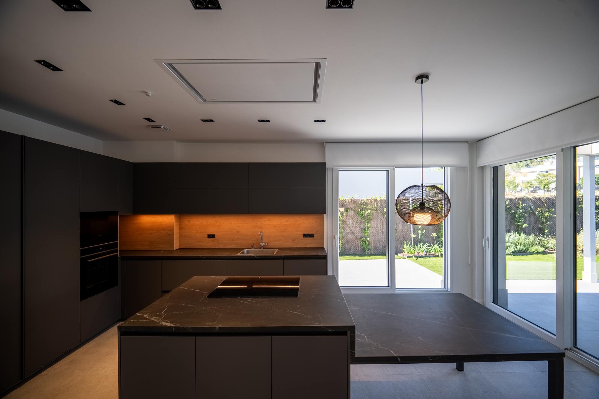 living - 320m² house / villa with 47m² terrace for rent in Fuente de Fresno - gallery - 7