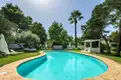 living - Casa / villa de 250m² con 50m² de jardín en alquiler en San José - gallery thumbnail - 2