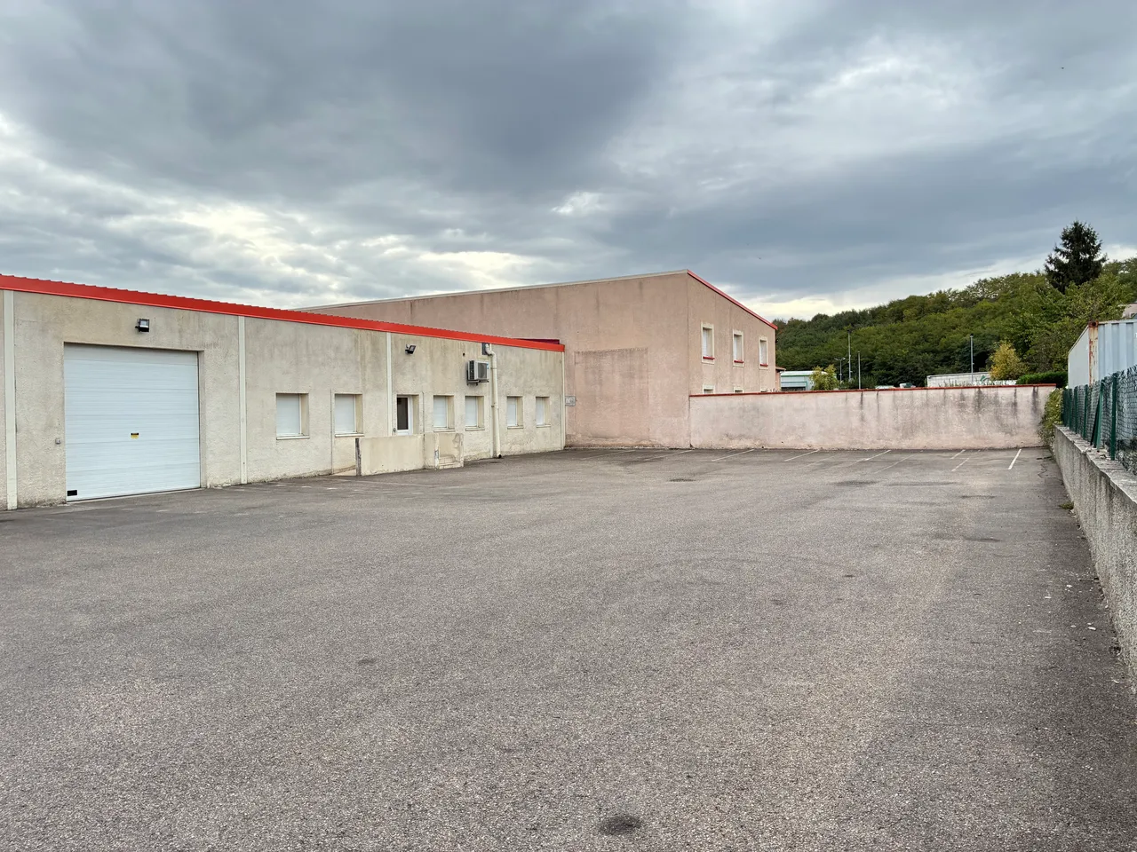 logistics - Activités / Bureaux À Louer - gallery - 2