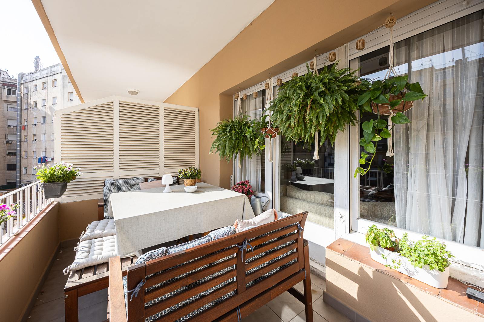 living - 161m² apartment with 17m² terrace for sale in Eixample Left - gallery thumbnail - 9