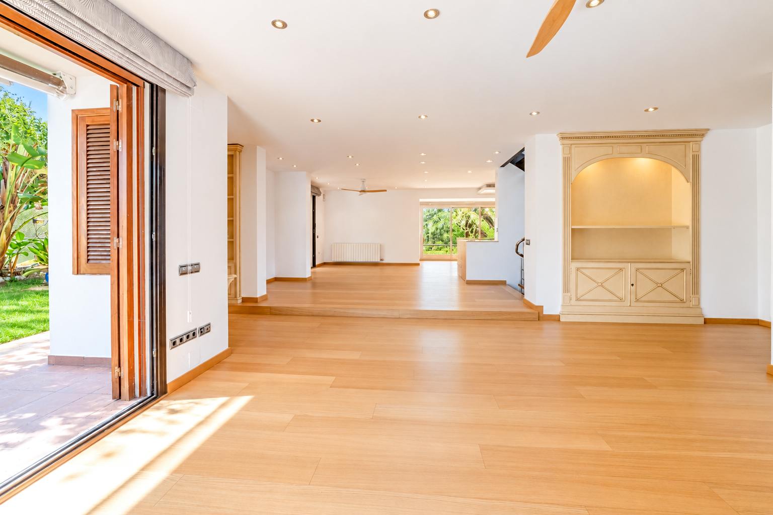 living - 354m² house / villa with 387m² garden for sale in Vallpineda - gallery - 9