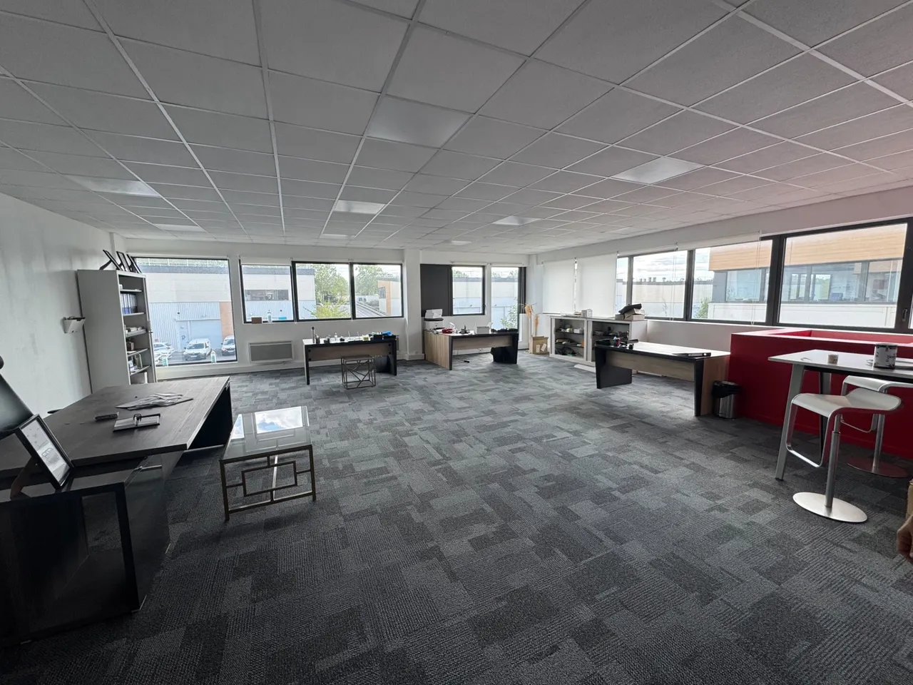 logistics - Light Industrial Premises / Offices For Rent - gallery - 5
