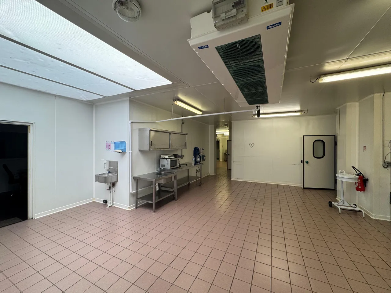 logistics - Activités / Bureaux À Vendre - gallery - 5
