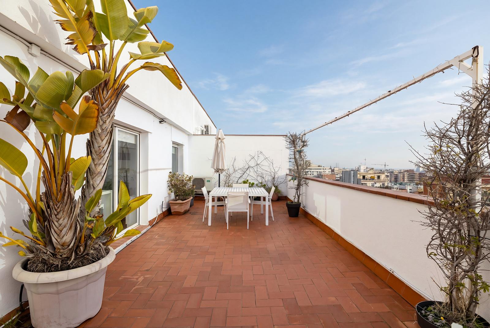 living - Piso de 73m² con 83m² terraza en alquiler en Gràcia - gallery thumbnail - 7
