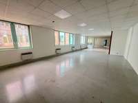 logistics - Activités / Bureaux À Louer - gallery thumbnail - 9