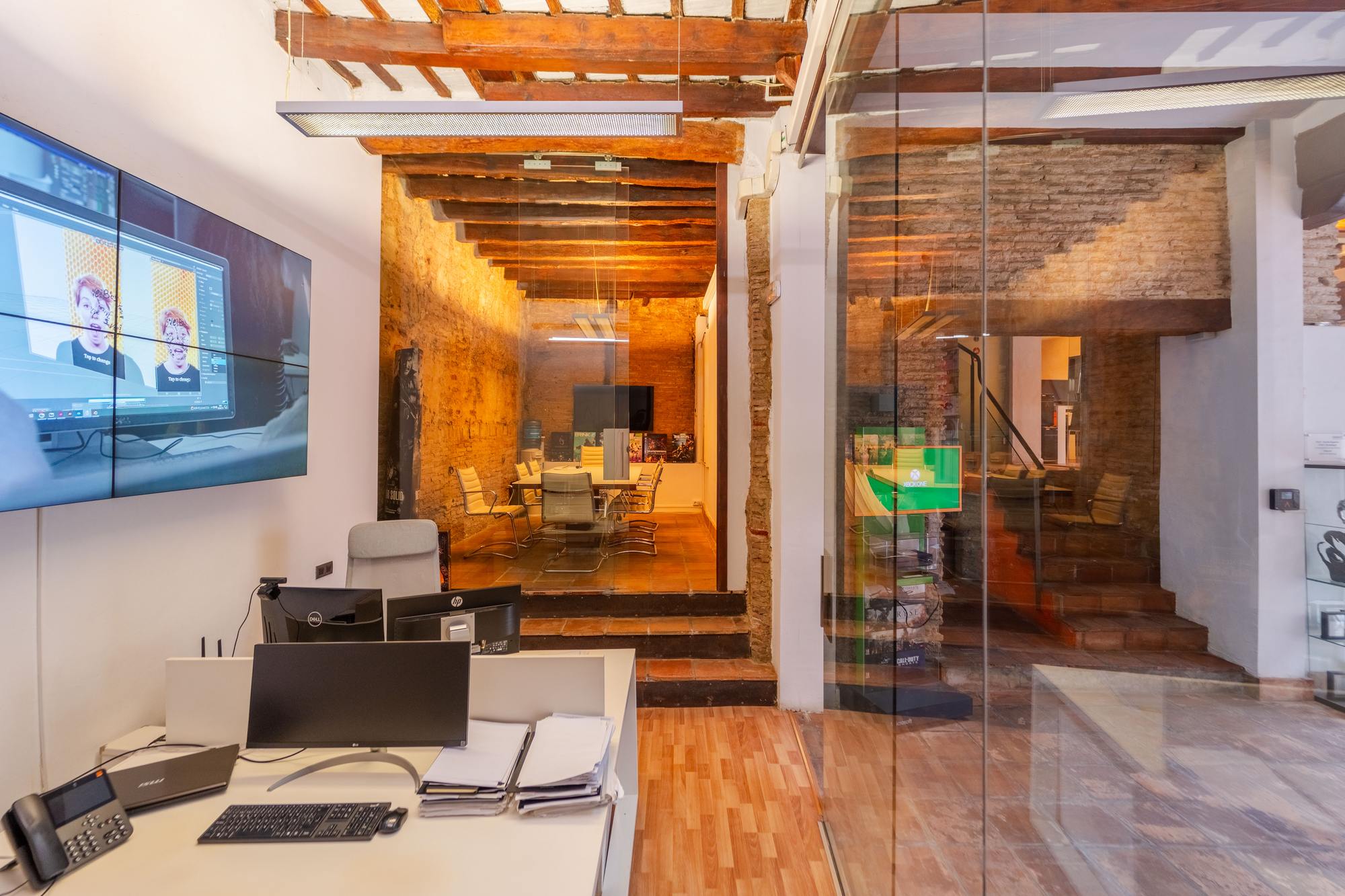 living - 421m² building with 40m² terrace for sale in La Seu - gallery thumbnail - 2
