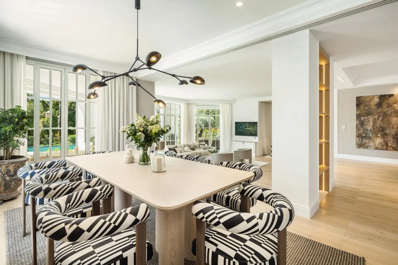 living - Casa / villa de 722m² con 150m² terraza en venta en Nueva Andalucía - gallery - 8