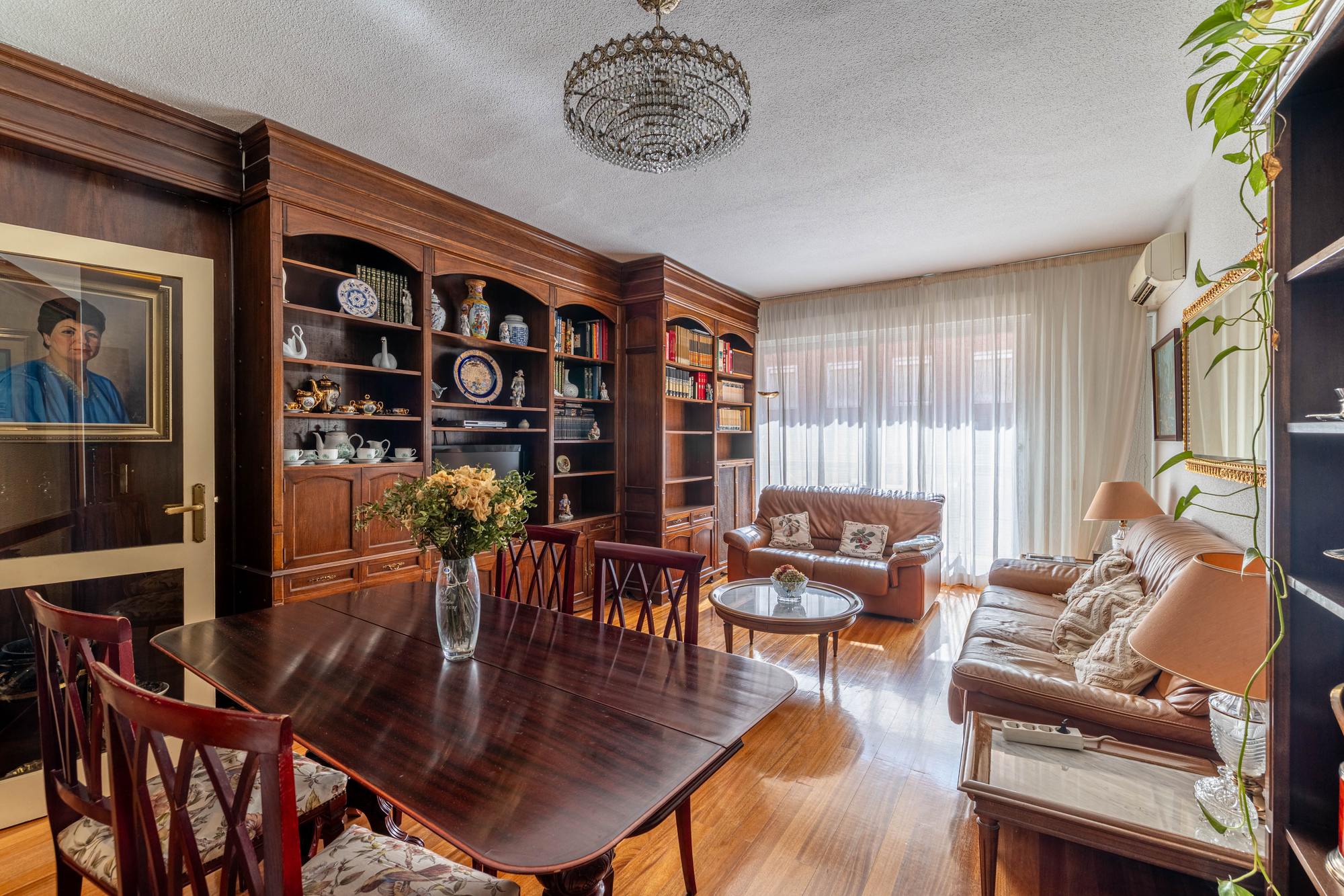living - 164m² apartment for sale in Arapiles, Madrid - gallery - 2