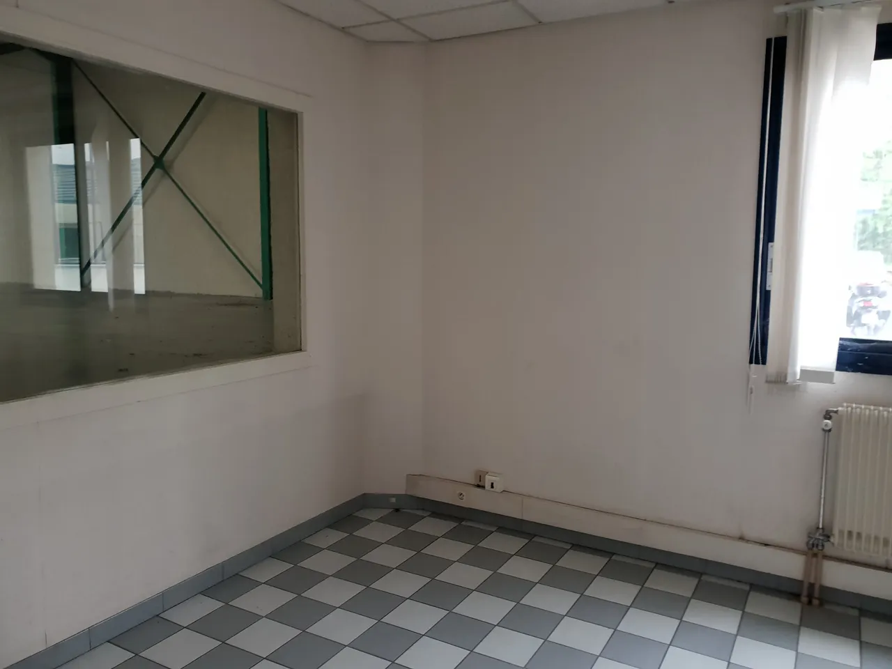 logistics - Light Industrial Premises / Offices For Rent - gallery - 4