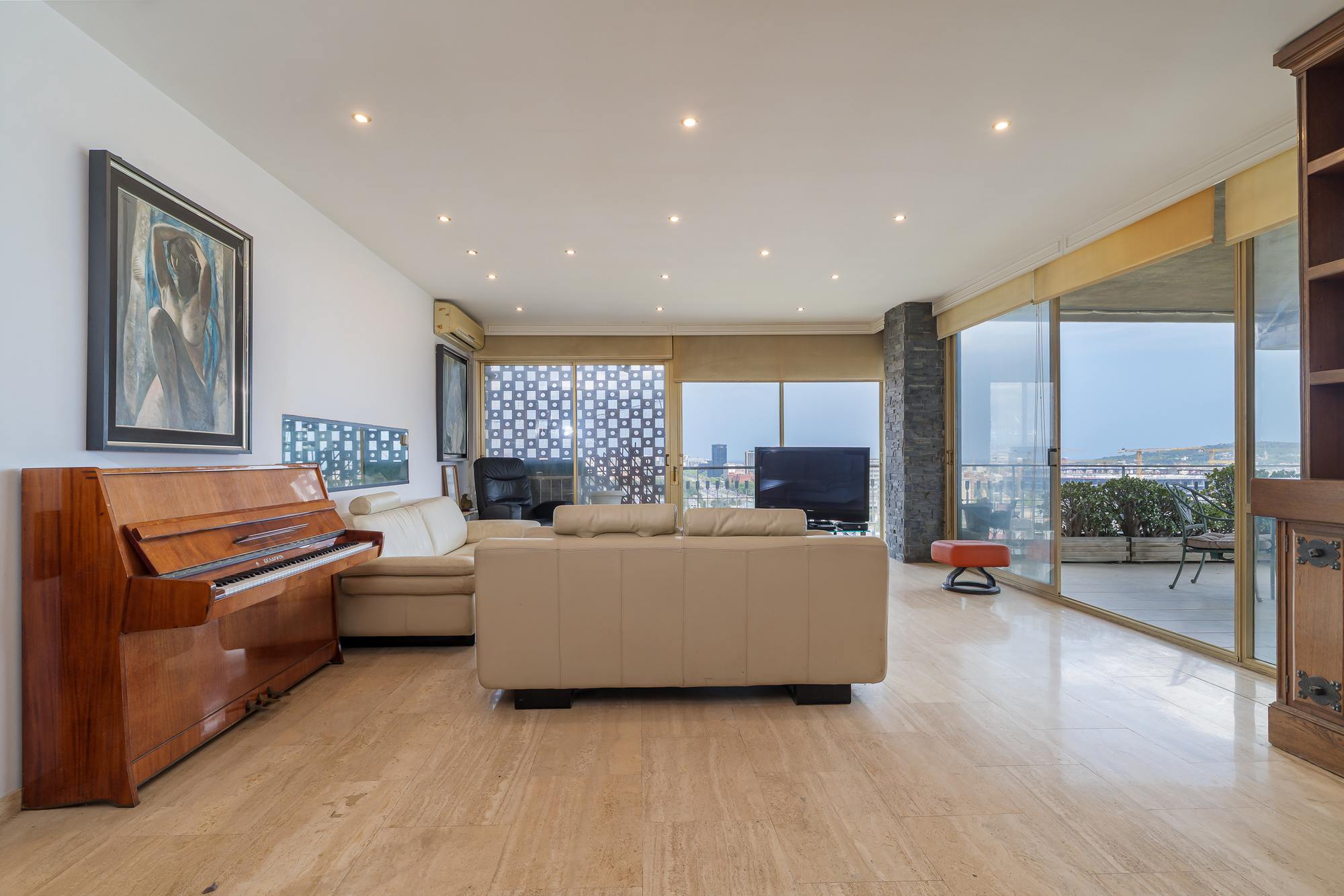 living - 216m² apartment with 28m² terrace for sale in Pedralbes - gallery thumbnail - 3