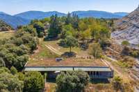 living - Casa rural de 547m² en venta en La Garrotxa, Girona - gallery thumbnail - 3