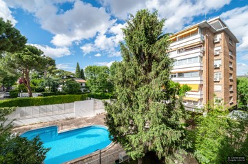living - Piso de 239m² con 18m² terraza en venta en Palomas, Madrid - featured