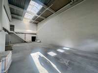 logistics - Activités / Bureaux À Louer - gallery thumbnail - 1