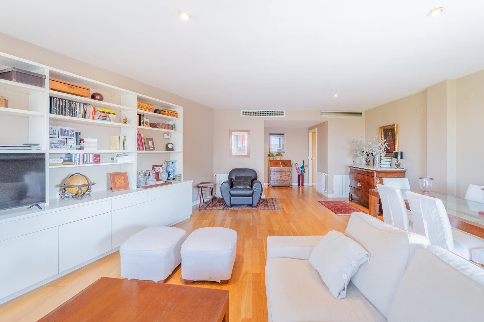 living - Piso de 206m² con 24m² terraza en alquiler en El Pla del Real - gallery thumbnail - 5