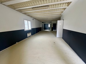 logistics - Activités / Bureaux À Louer - featured