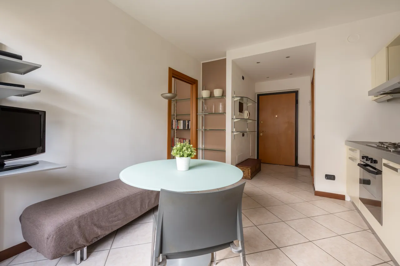 living - Two-room flat for sale via Spadolini 9A Milan - gallery - 15