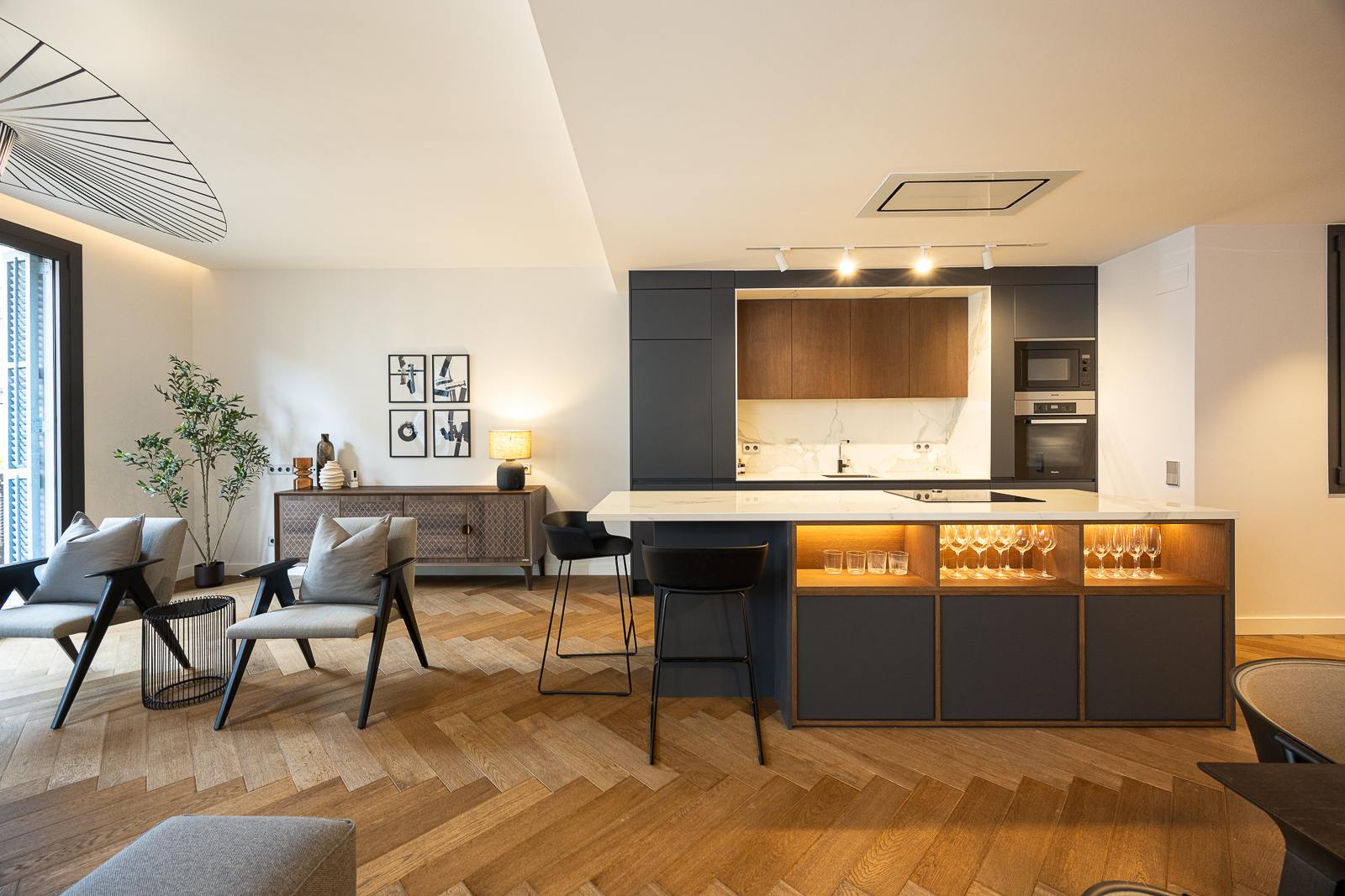 living - Piso de 147m² con 6m² terraza en venta en Eixample Izquierdo - gallery thumbnail - 6