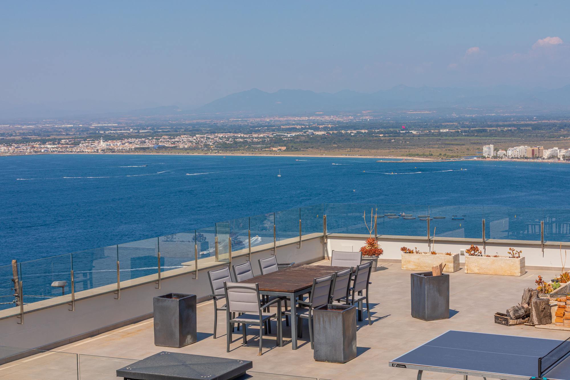 living - Casa / villa de 419m² en venta en Bahía de Rosas - gallery thumbnail - 3