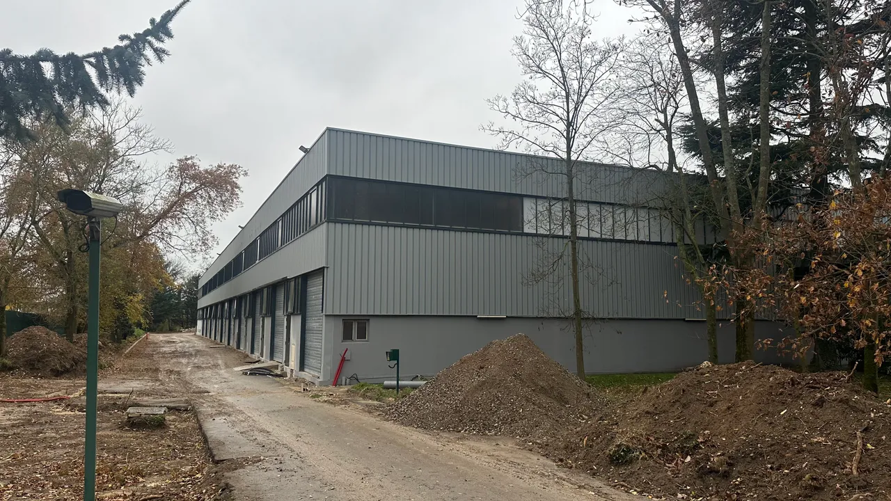 logistics - Activités / Bureaux À Louer - gallery - 2