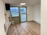 logistics - Activités / Bureaux À Louer - gallery thumbnail - 9