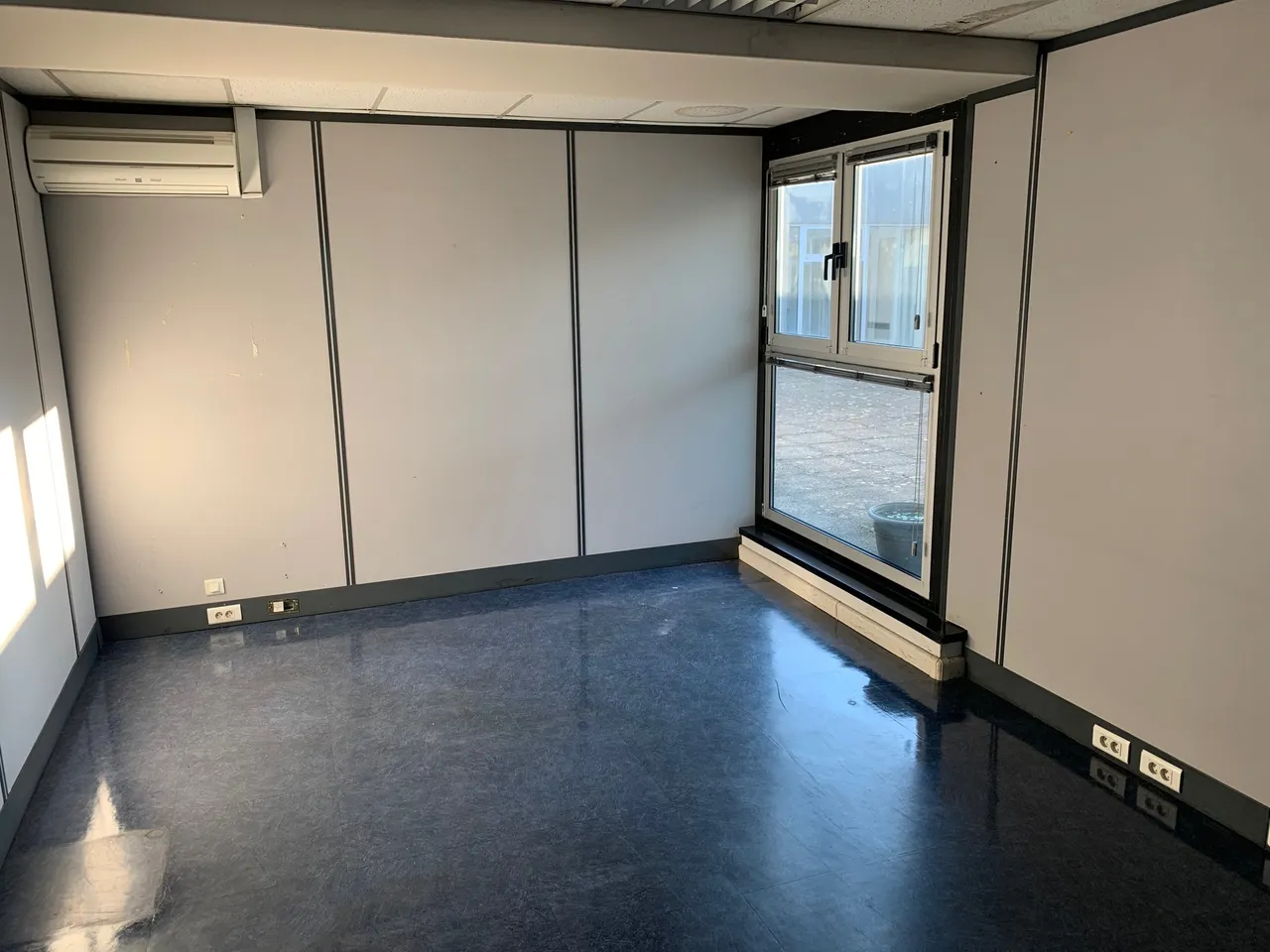 logistics - Entrepôt / Bureaux À Louer - gallery - 10