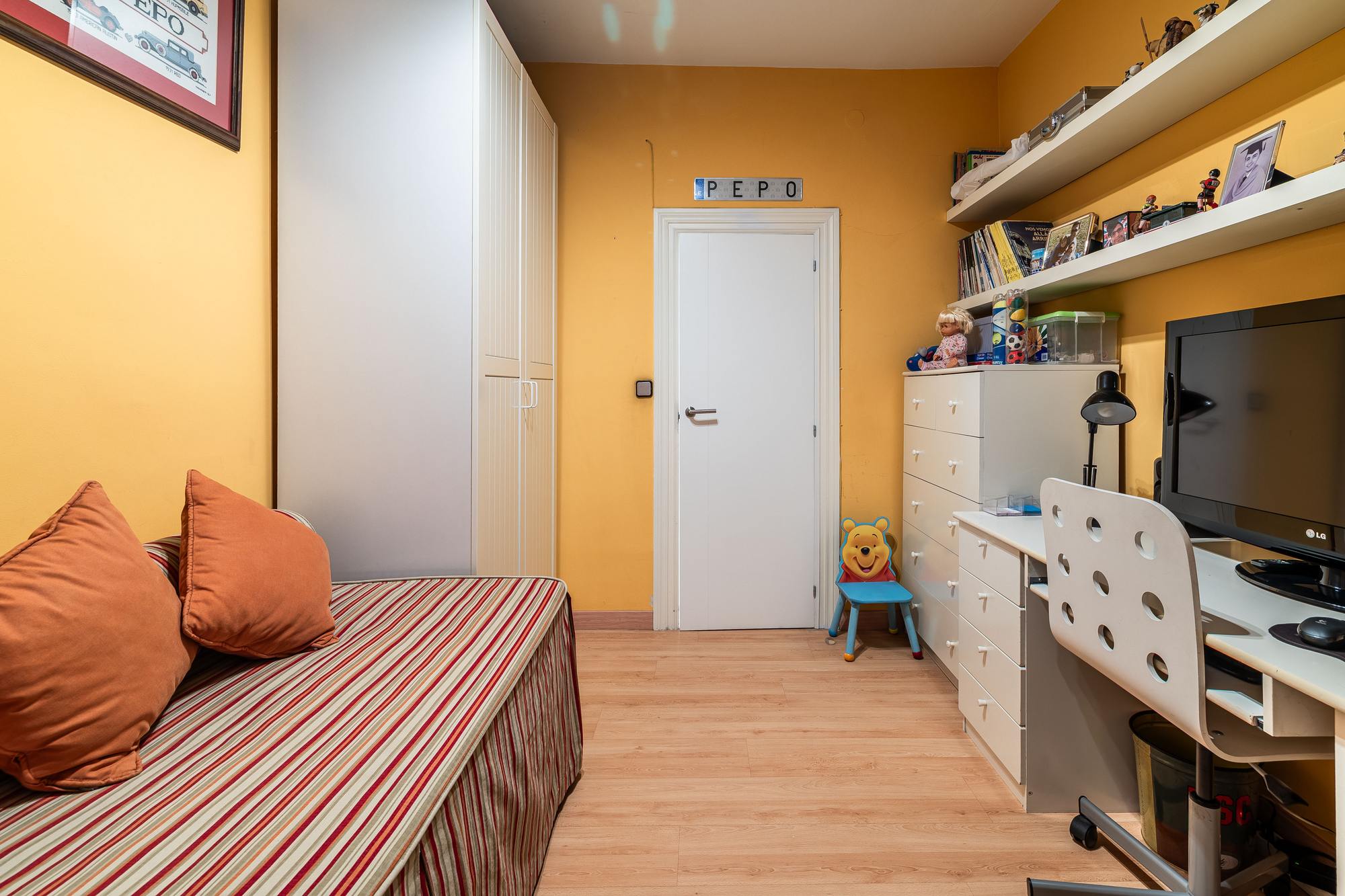 living - 149m² apartment for sale in Ríos Rosas, Madrid - gallery thumbnail - 10