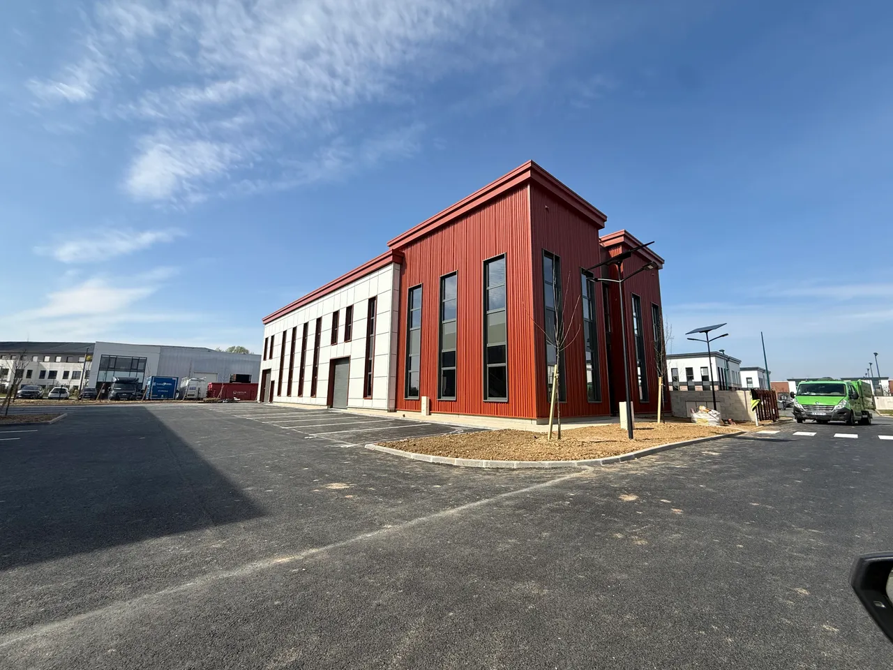 logistics - Activités / Bureaux À Louer - À Vendre - gallery - 2