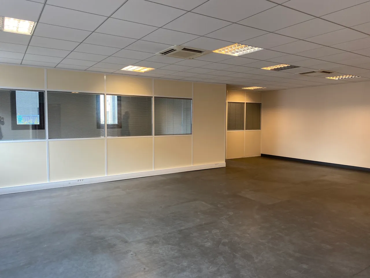 logistics - Activity Facility For Rent - gallery - 6