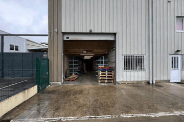 logistics - Light Industrial Premises / Offices For Rent - featured