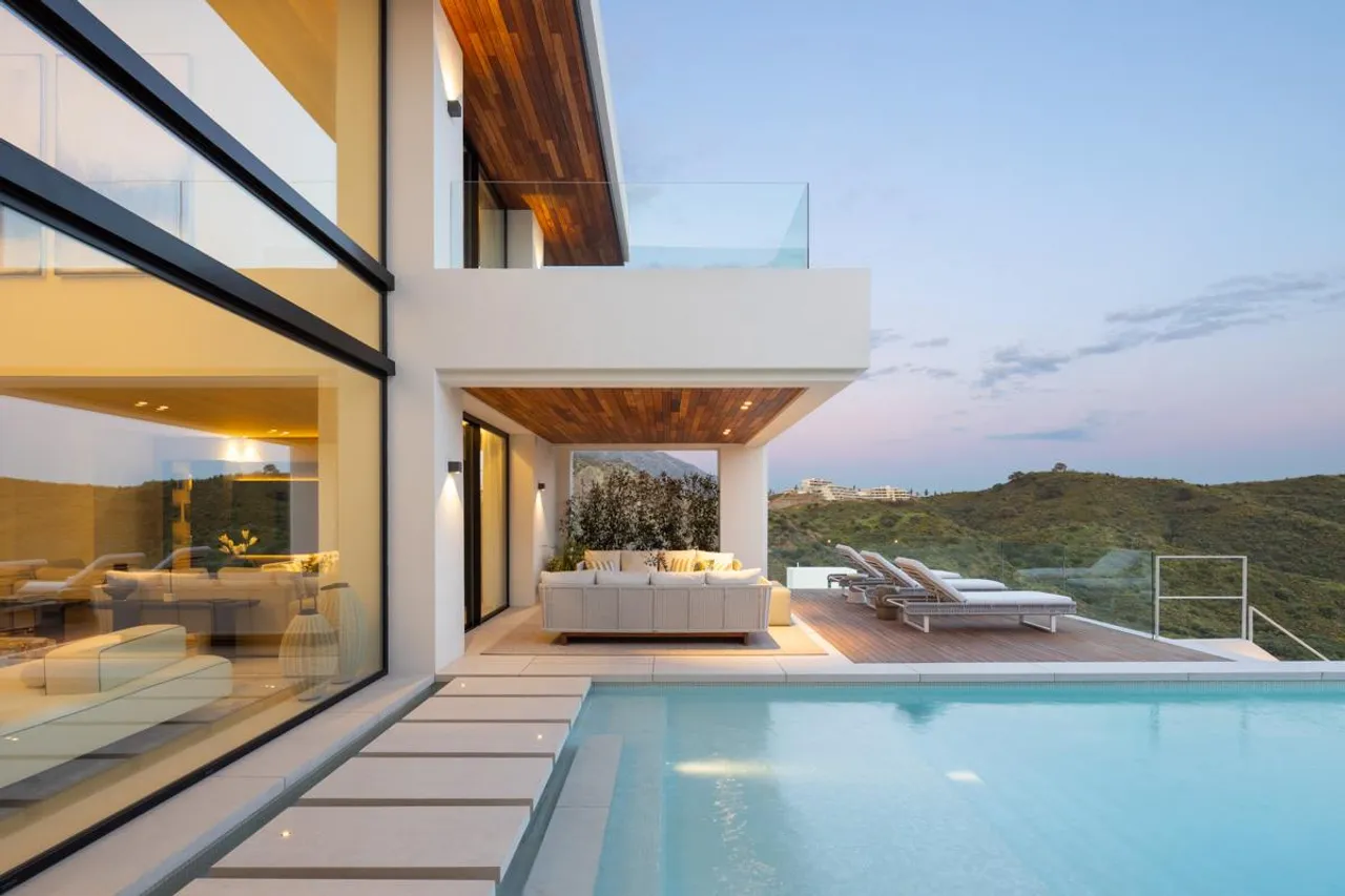 living - 631m² house / villa with 190m² terrace for sale in Benahavís - gallery - 4