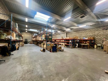 logistics - Light Industrial Premises / Offices For Rent - featured