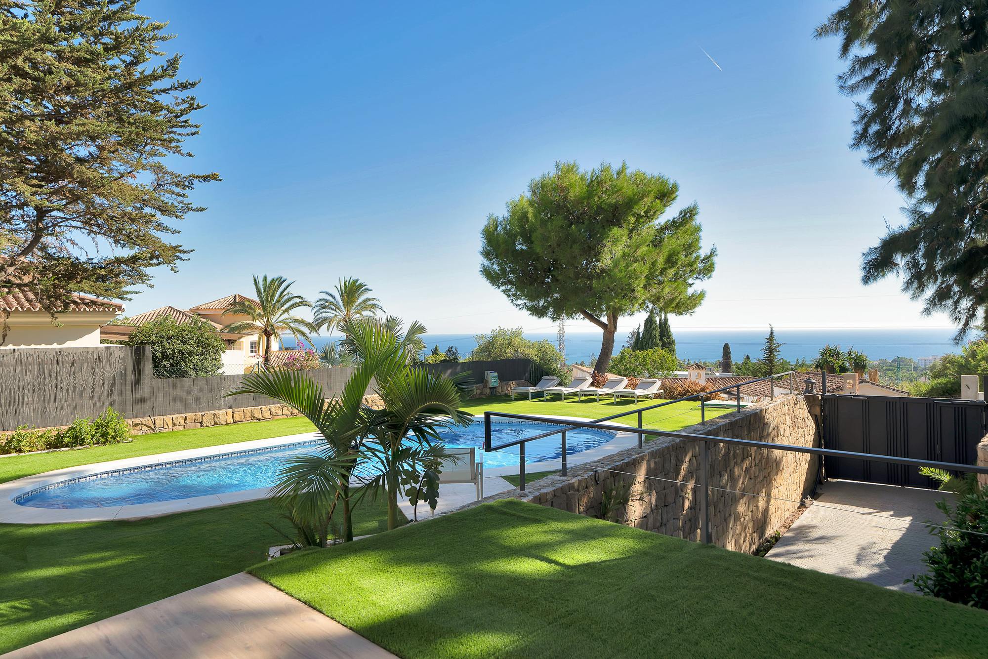living - Casa / villa de 638m² con 1,295m² de jardín en venta en Este Marbella - gallery - 2