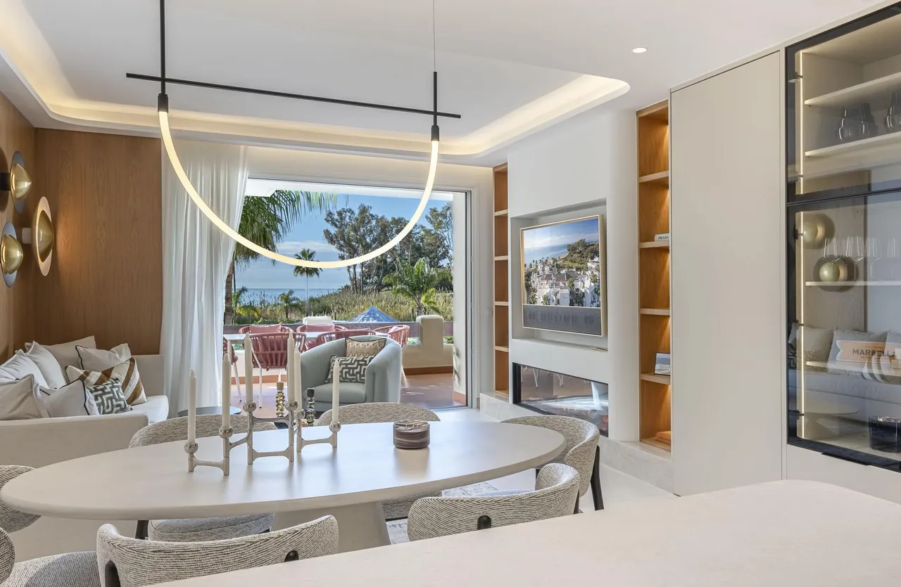 living - Piso de 122m² con 23m² terraza en venta en New Golden Mile - gallery - 2