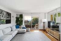 living - 159m² penthouse with 70m² terrace for sale in Palma de Mallorca - gallery thumbnail - 3