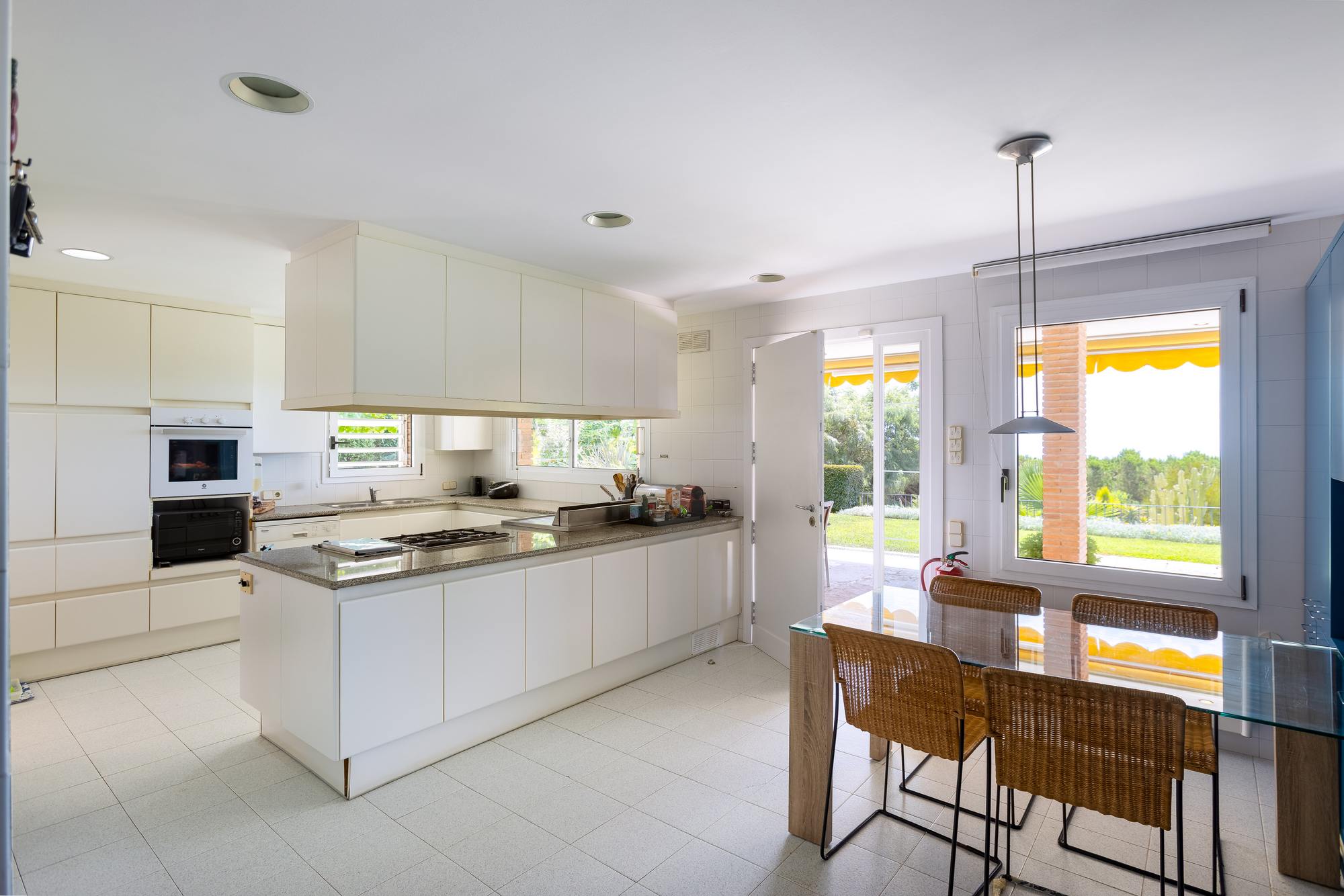 living - Casa / villa de 637m² en venta en Sant Vicenç de Montalt - gallery thumbnail - 10