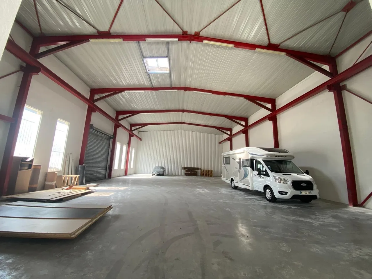 logistics - Local d’activités À Louer - gallery - 2