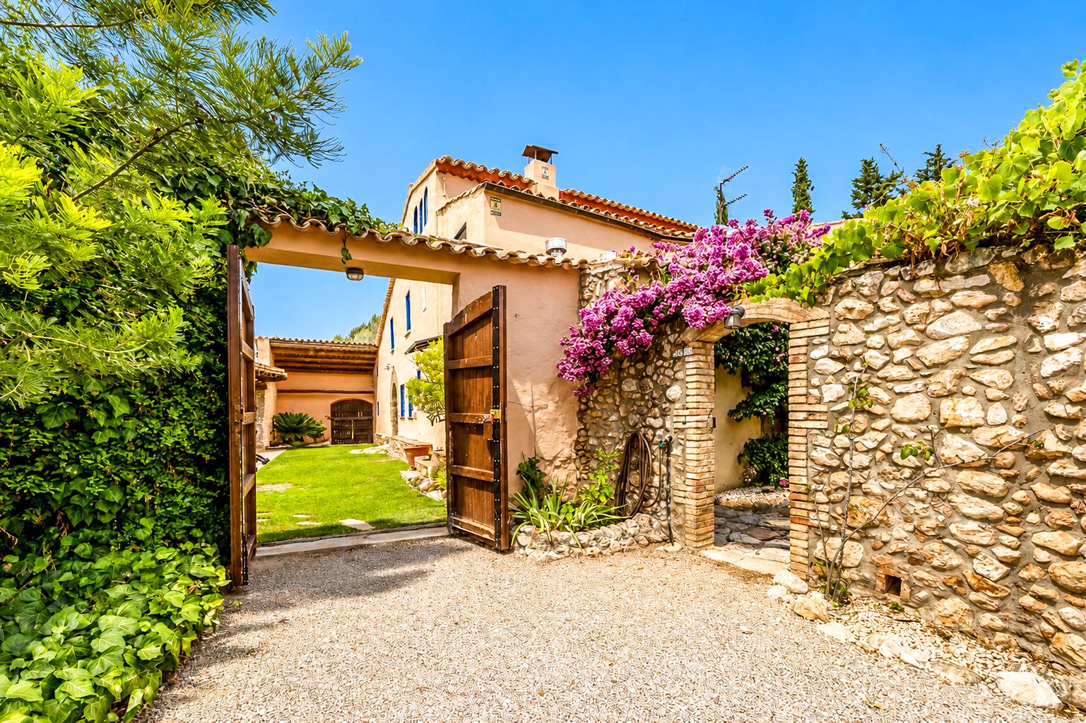 living - 692m² country house for sale in Penedès, Barcelona - gallery thumbnail - 6