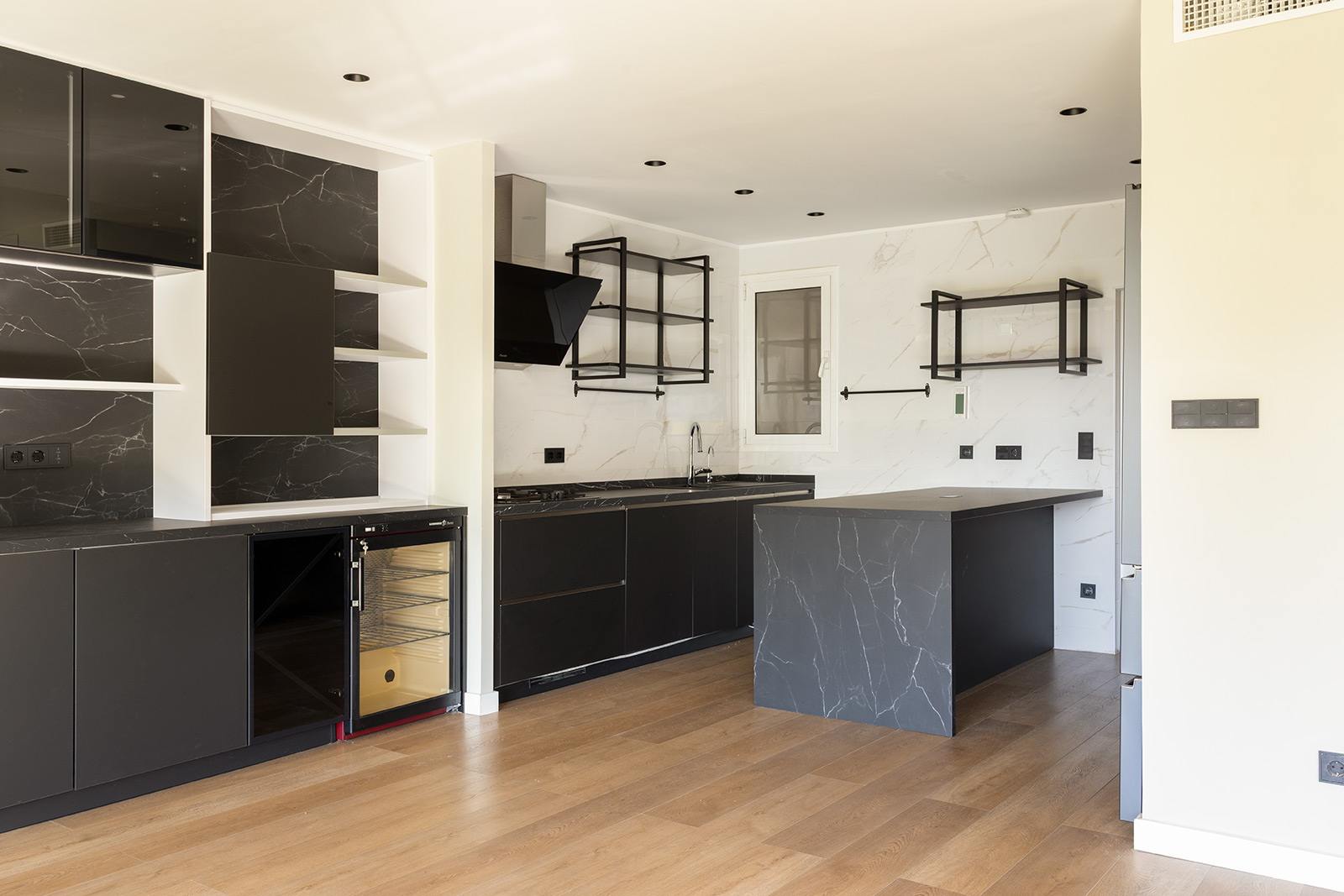 living - Piso de 163m² con 27m² terraza en venta en Pedralbes - gallery thumbnail - 8