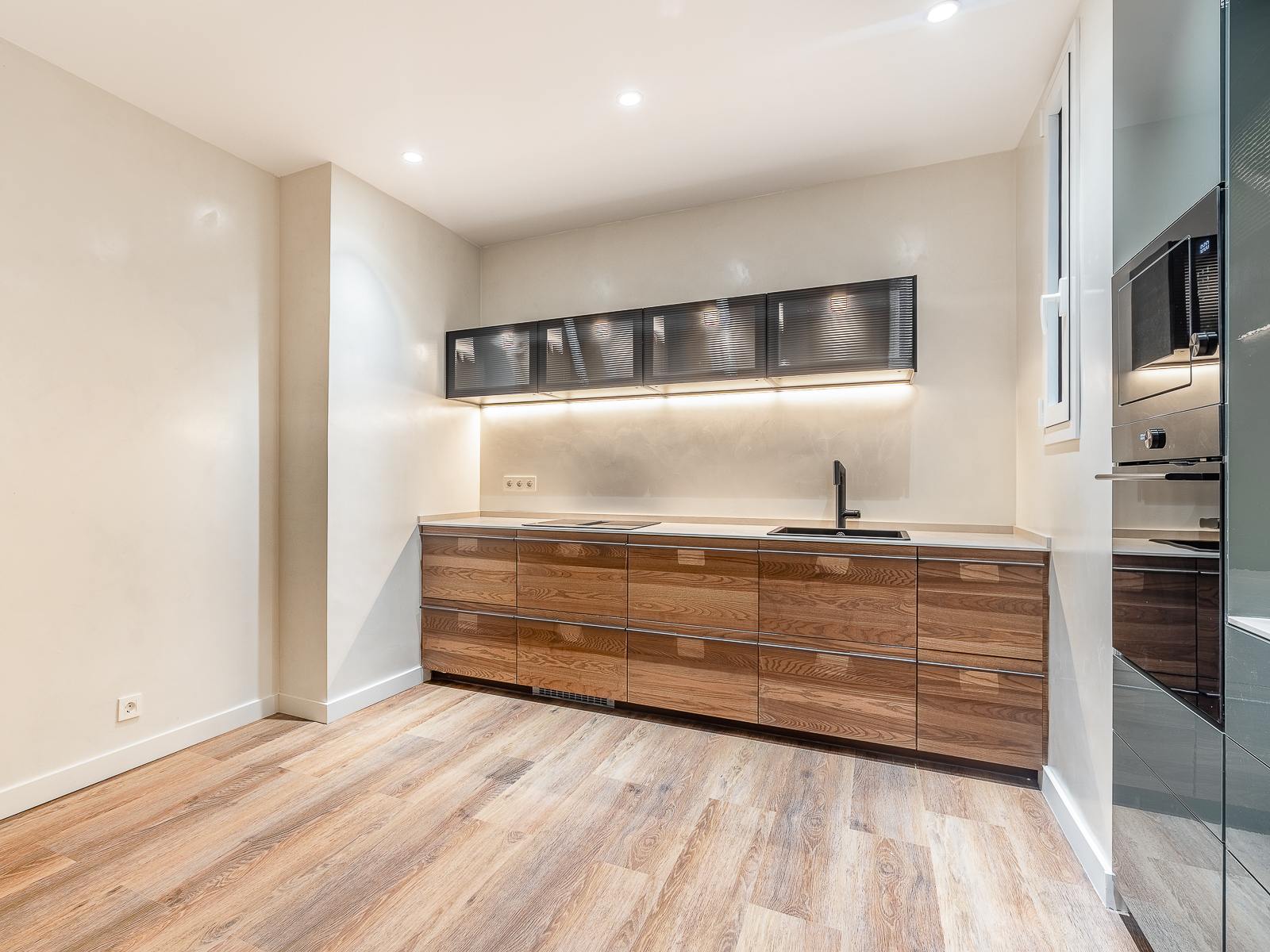 living - Piso de 178m² en venta en Eixample Derecho, Barcelona - gallery thumbnail - 5