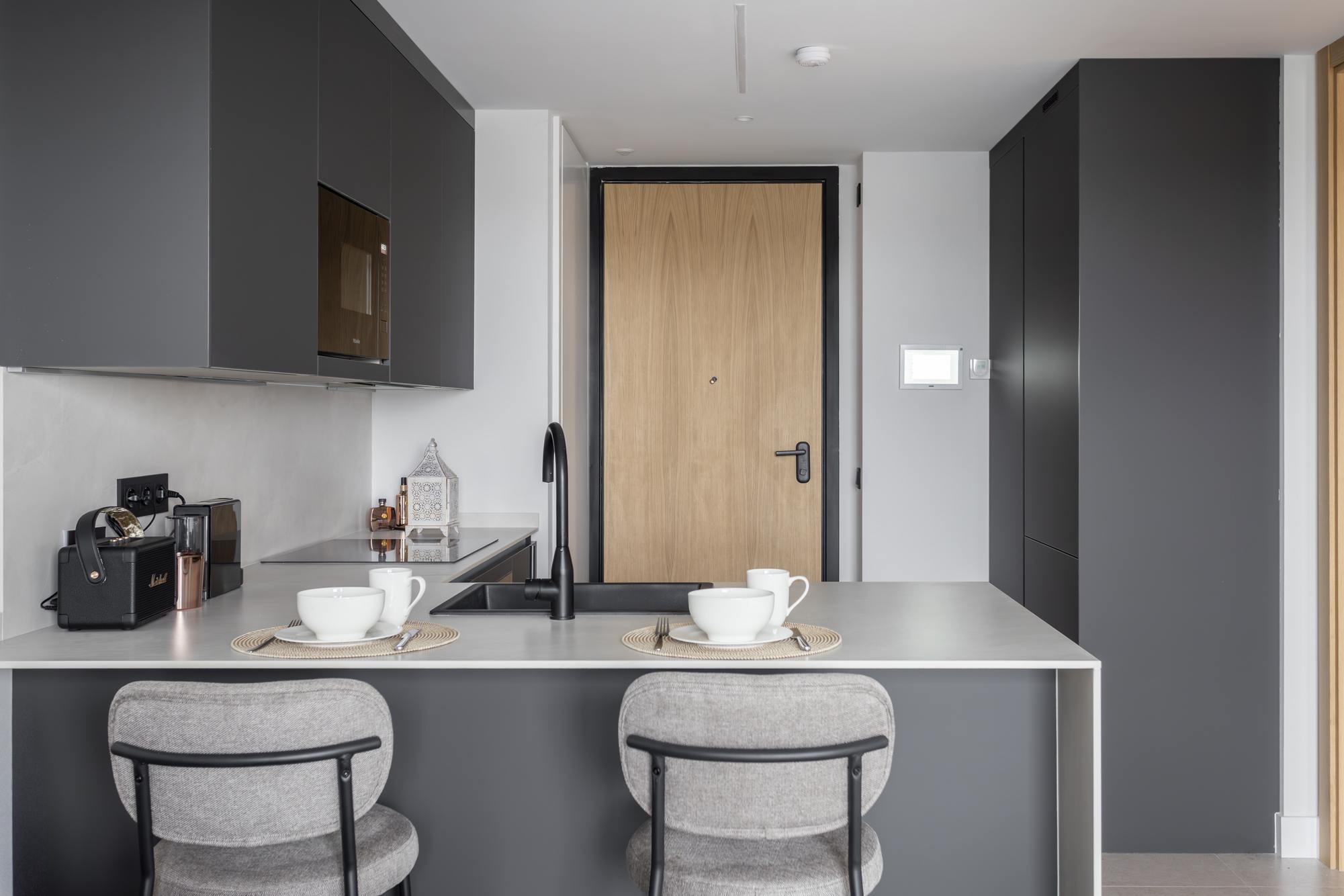 living - Piso de 65m² con 8m² terraza en alquiler en Conde de Orgaz y Piovera - gallery - 4