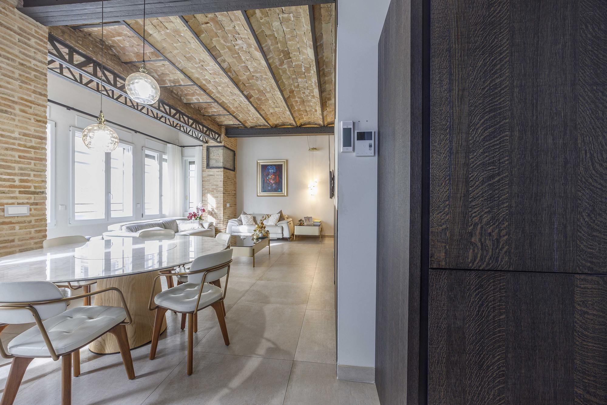 living - 230m² apartment for rent in Sant Francesc, Valencia - gallery - 9